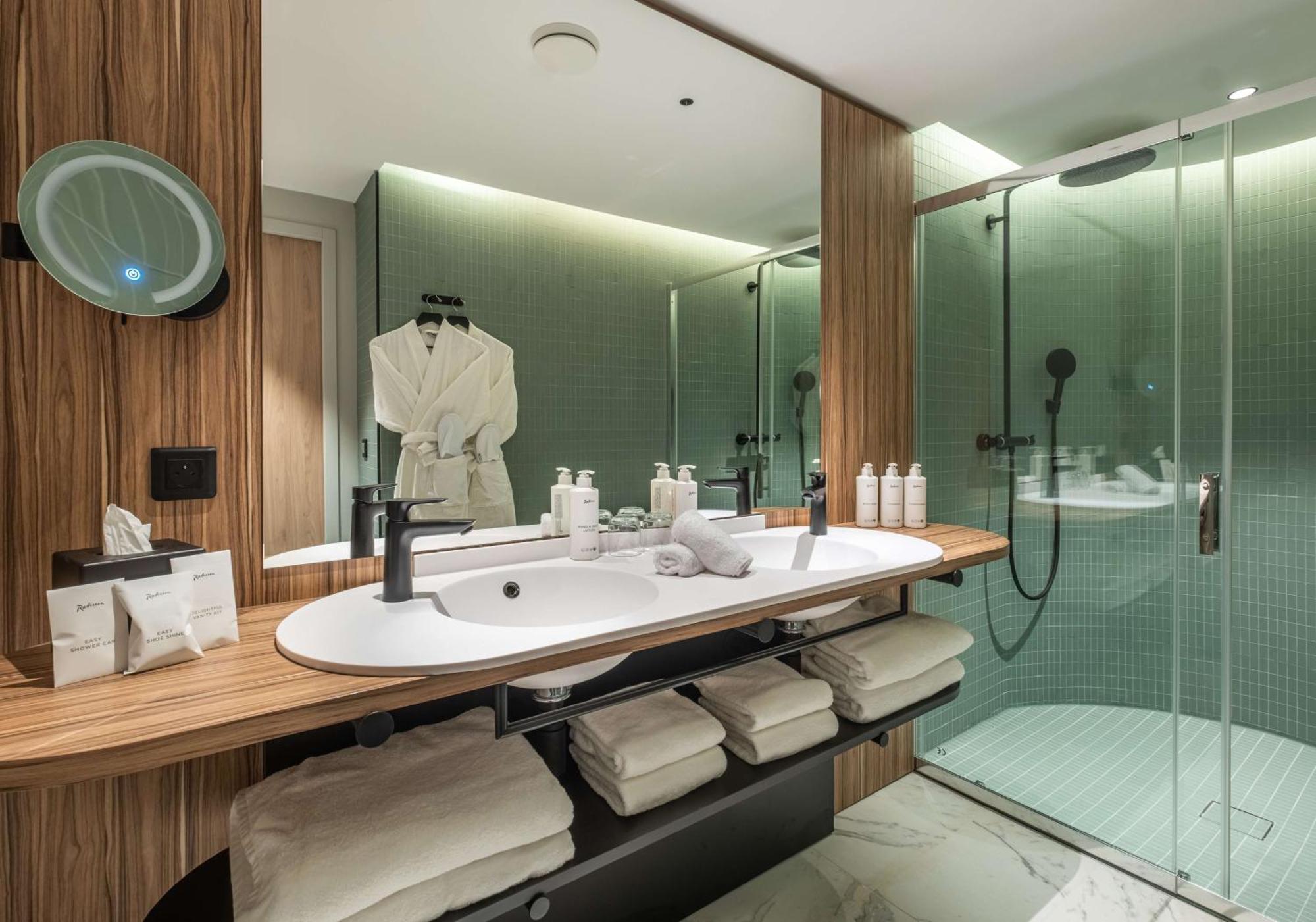 Radisson 4*